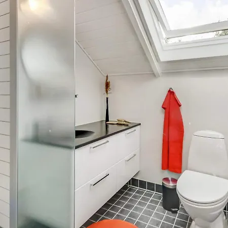 5 Person Holiday In