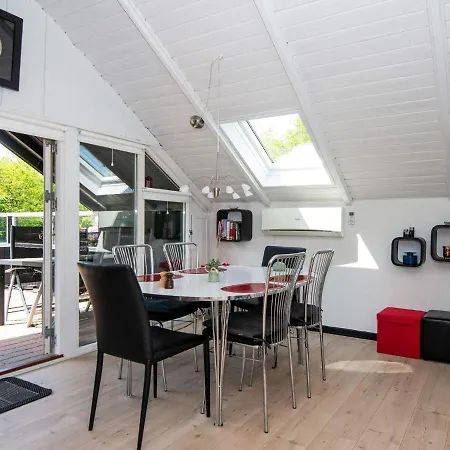 5 Person Holiday In