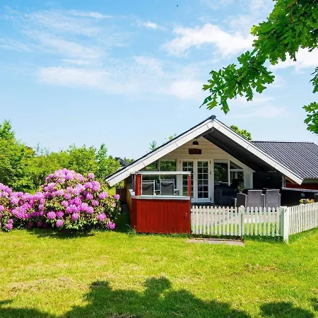 5 Person Holiday In